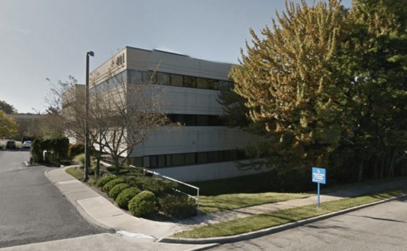 The building at 401 Hamburg Tpke, Ste 203, Wayne, NJ 07470